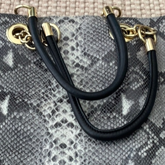 Cynthia Rowley Leather Snake Print Bag Gray Black White - Picture 2 of 8